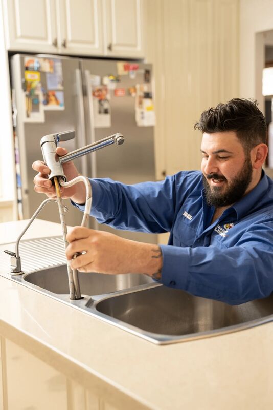 Plumber working in Williamstown